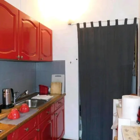 Pour 5 Personnes Avec Jardin Et Piscine Privee Villeneuve-Loubet