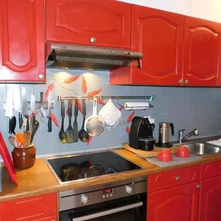 Pour 5 Personnes Avec Jardin Et Piscine Privee Villeneuve-Loubet