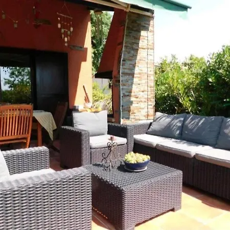 Pour 5 Personnes Avec Jardin Et Piscine Privee * Villeneuve-Loubet