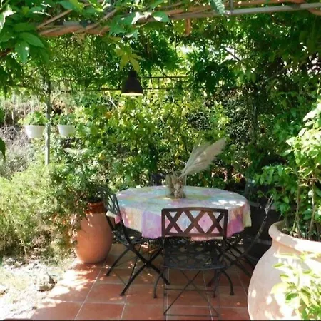 Pour 5 Personnes Avec Jardin Et Piscine Privee ヴィラ