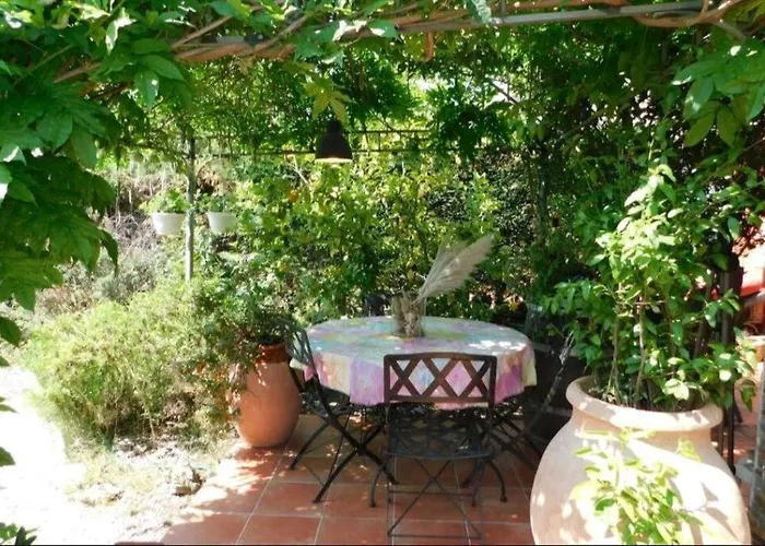 Pour 5 Personnes Avec Jardin Et Piscine Privee ヴィラ