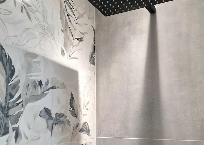 Pour 5 Personnes Avec Jardin Et Piscine Privee * ヴィルヌーヴ・ルベ